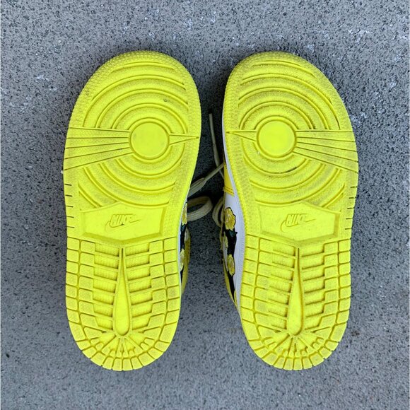 NIKE Air Jordan 1 Mid SE Girls 9C Yellow Floral Sneakers Toddler Rose Patch - Picture 9 of 12